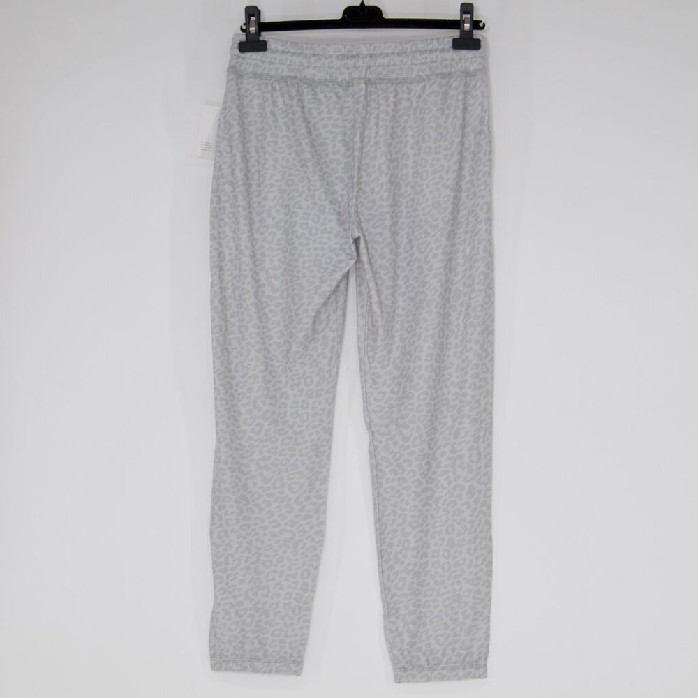 BeyondYoga Lounge Around Jogger Leopard Print. - Picture 3 of 5